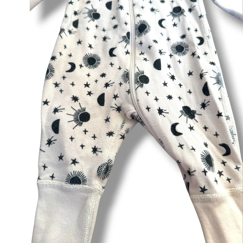 Hanna Andersson Moonlight on Ecru Sleeper Baby 0-3M Organic Cotton Celestial